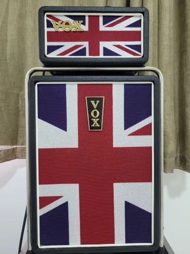 Vox Mini Superbeetle Msb25 50w Com Case (cabeçote e caixa)