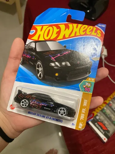 PROMOÇÃO - Carrinho Hot Wheels Nissan Skyline GT-R