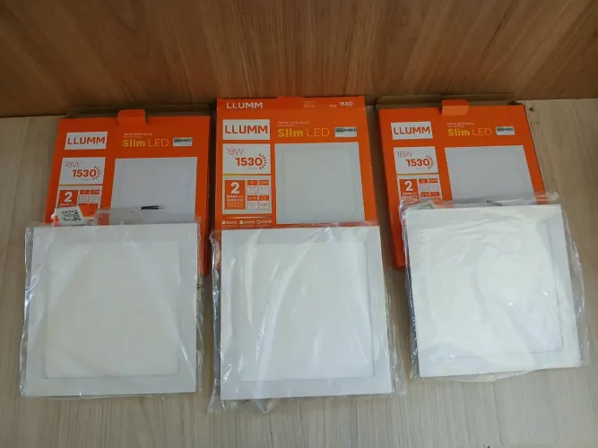 PAINEL SLIM LED 18W QUADRADO - LLUMM - NOVO NA CAIXA