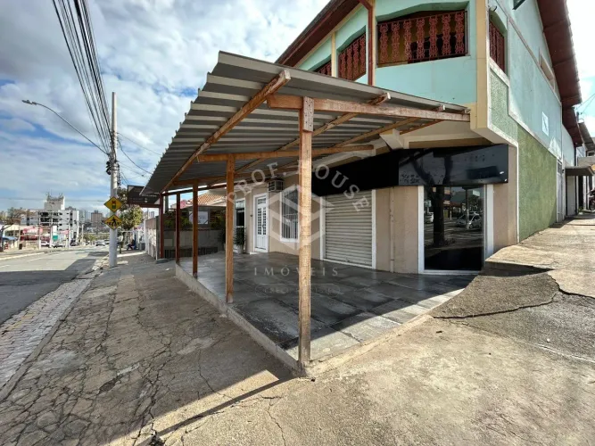 Sobrado Comercial e Residencial na Avenida Laranjeiras em Limeira-SP