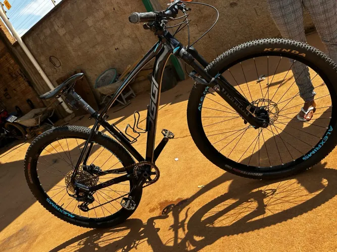 Vende-se Bike OGGI 7.3
