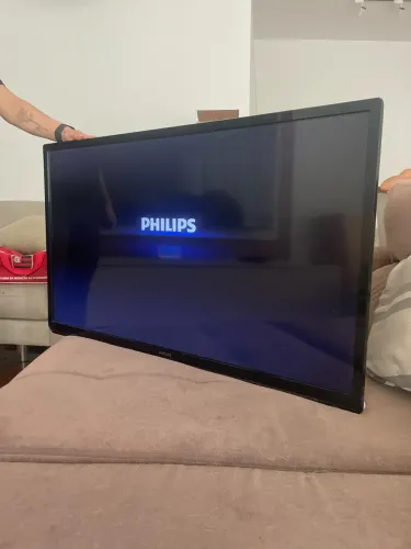 Televisão PHILIPS 42 polegadas