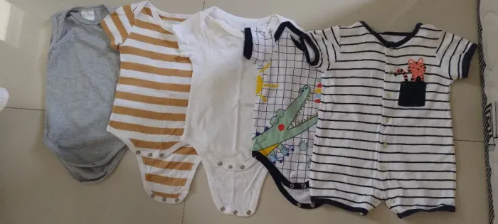 Lote de Bodies  infantil 