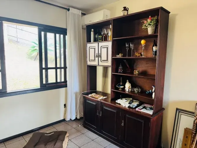 Vendo estante de madeira