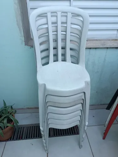 Jogo de Mesa com Cadeiras Plástico