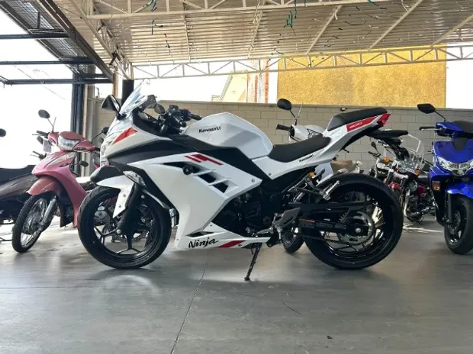 KAWASAKI - NINJA 300 2026