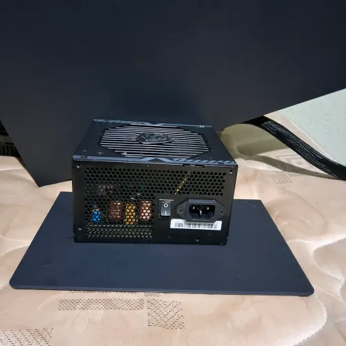 Fonte MSI MAG A650BN, 650W, 80 Plus Bronze, PFC Ativo, Com Cabo, Preto - 306-7ZP2B22-CE0
