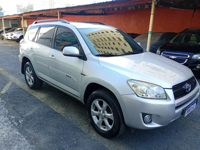 Toyota RAV4 2.4 4X4 16V 170cv Aut. 2010