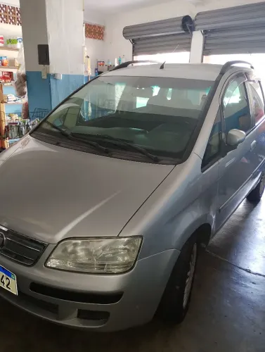 Fiat Idea ELX 1.4 MPI Fire Flex 8V 5P 2009
