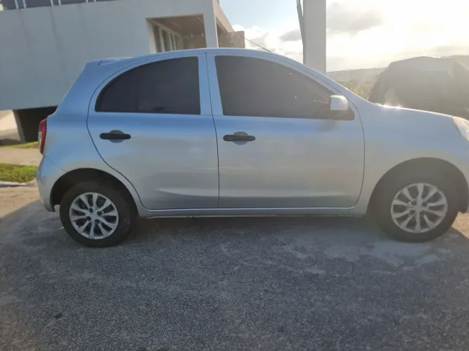 Nissan March 1.0 16V Flex Fuel 5P 2013