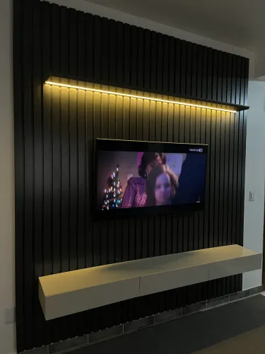 Painel para TV de até 90?