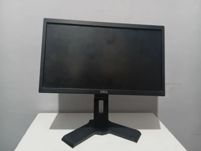 Monitor Dell P2018Hc Professional - Ajuste de Altura e Rotação (Impecável)