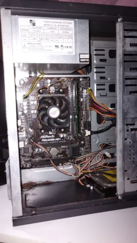Computador AMD A4 6300 2/2 DDR3 6GB com HD