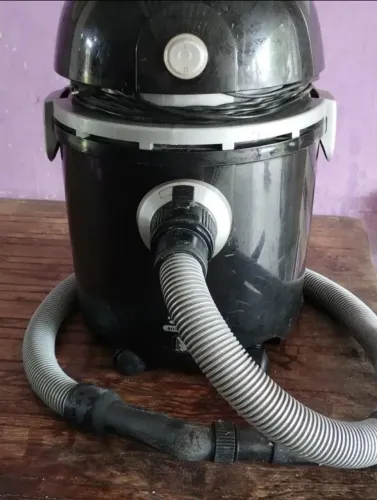 ASPIRADOR DE PÓ E ÁGUA ARNO