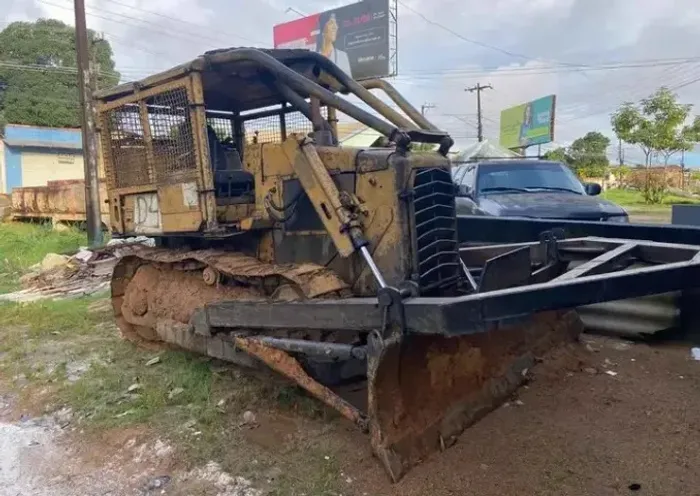 Vendo esteira Caterpillar D4E