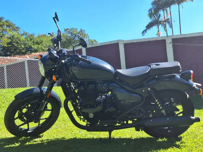 Royal Enfield Shotgun 650 (25/26) Baixa KM - Estado de Zero