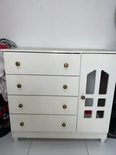 Vendo cômoda e berço para vender rápido 