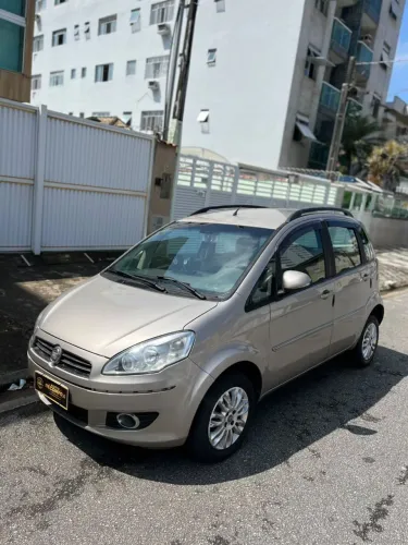 Fiat Idea Attractive 1.4 Fire Flex 8V 5P 2012