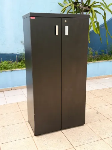 Armário Alto para Escritório com Chave - 1,70m
