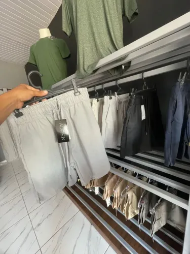 Short linho alfaiataria (bordado auren)