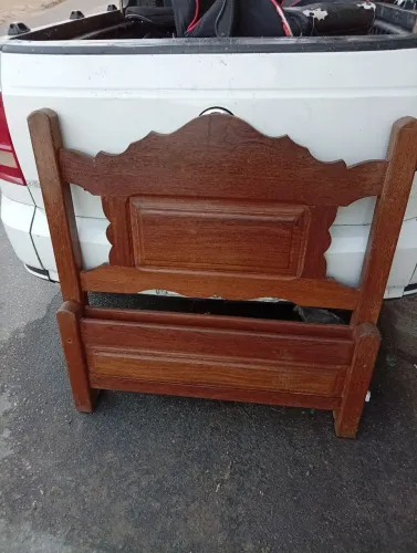 Cama solteiro de 90 cm largura sucupira maciça