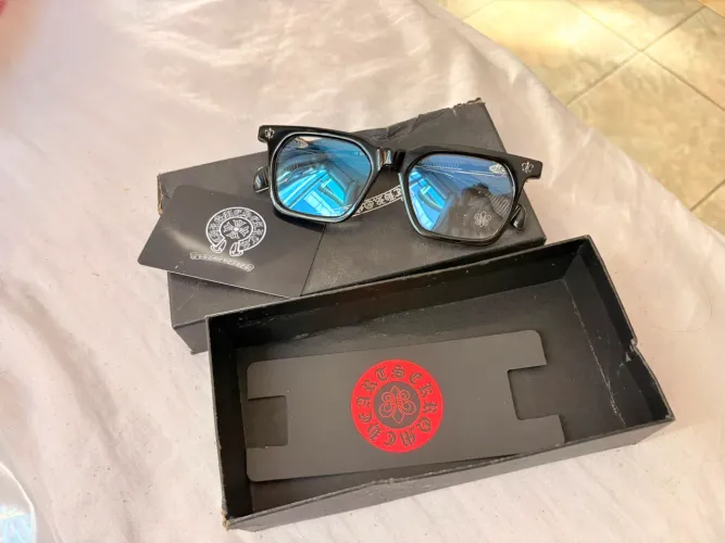 Óculos Chrome Hearts