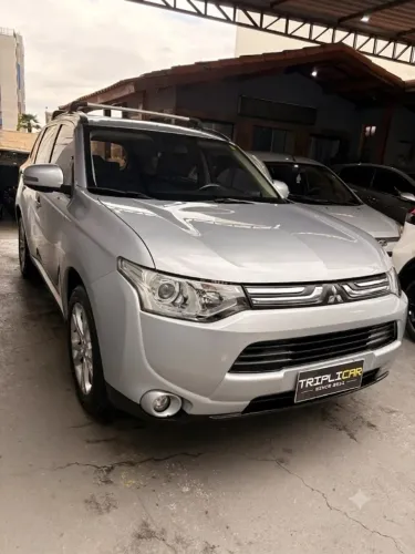 Mitsubishi Outlander 2.0 16V 160cv Aut. 2015