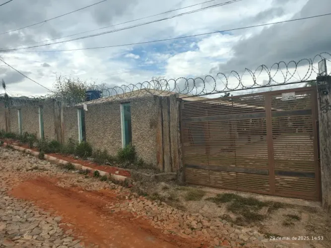 LINDA CHACARA DE MIL METROS EM ATIMA LOCALIZAAAO DO BAIRRO CAPIM RASTEIRO EM CONTAGEM