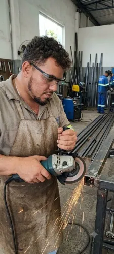 Serralheiro em Domicílio e Motores Para Portão