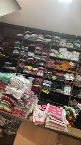 Saldo de roupas 4 mil peças
