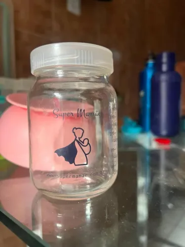 Pote de vidro para leite materno