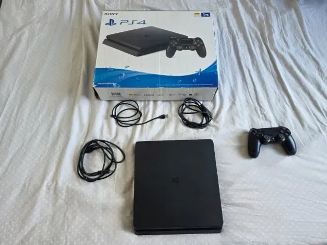 Playstation 4 Slim