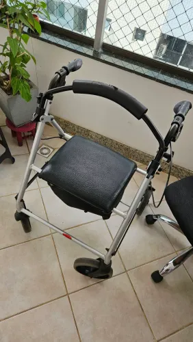 Cadeira andador 