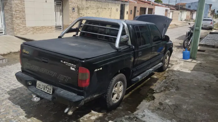 Chevrolet S10 Pick-up Exec. 2.8 4X4 CD TB Int.dies 2004