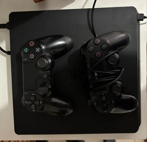 PlayStation 4 Slim 1TB