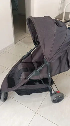 Carrinho de bebê cosco