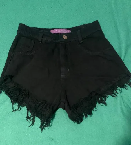 Short jeans preto
