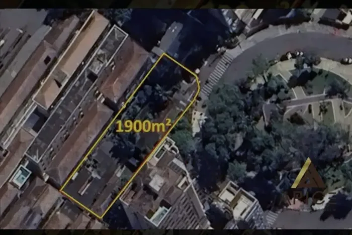 Imóvel para venda possui 1900 metros quadrados em Aparecida - Santos - SP