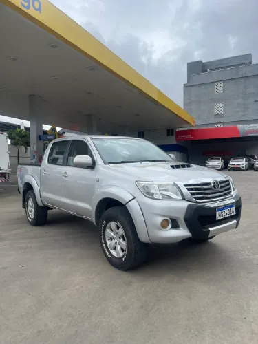 Toyota Hilux CD D4-d 4X4 2.5 16V 102cv TB Dies. 2011
