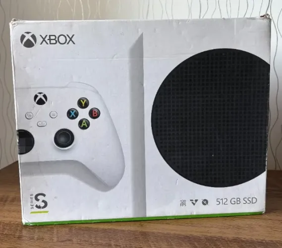 Xbox Series S na Caixa