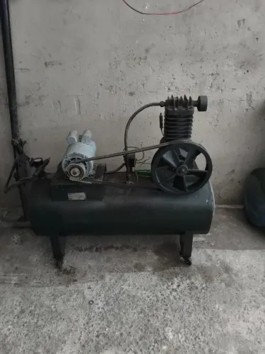 COMPRESSOR DE AR 125 LITROS - 8,4 PCM
