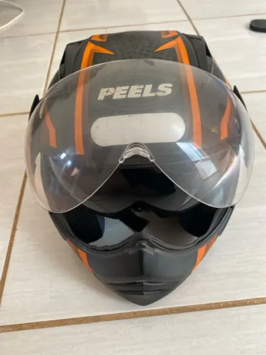 Capacete Peels