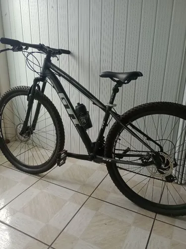 Bicicleta Aro 29 GTI