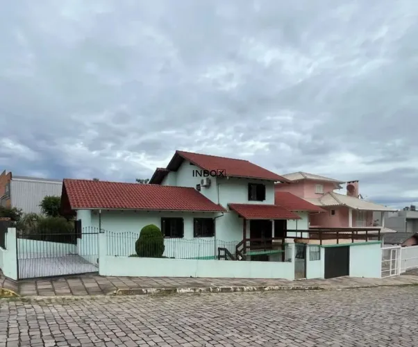 INBOX CIA IMOBILIARIA VENDE- Casa com 5 quartos na Cohab