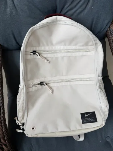 mochila nike