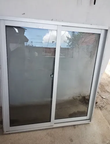 JANELA DE ALUMÍNIO 