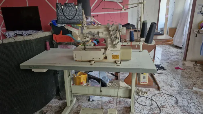 4 máquinas de alta costura industrial