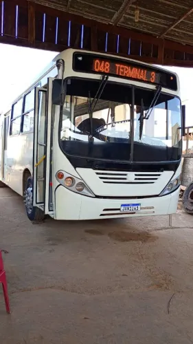 Ônibus Comil Esvelton
