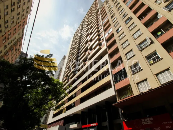 Conjunto comercial com 827m² de área privativa