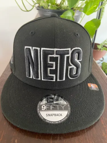  Boné New Era Caps ORIGINAL Brooklyn Nets de R$: 280,00 por R$: 120,00